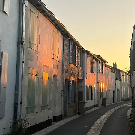 Very Bright House With Two Terraces Ars-en-Ré